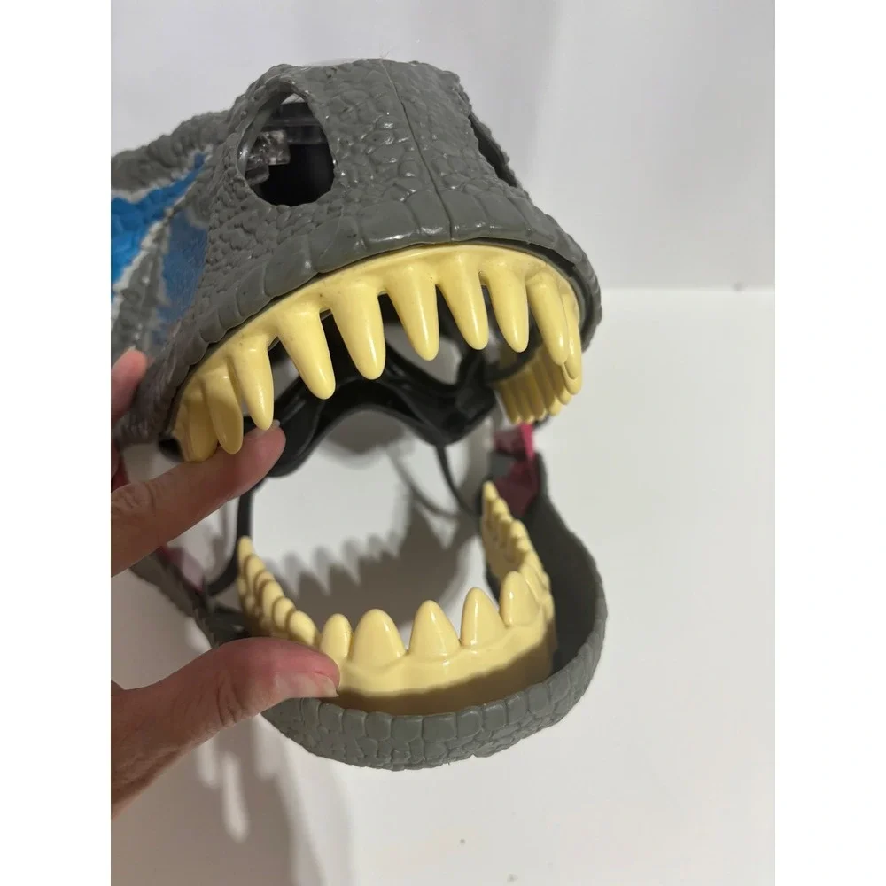 Mattel Jurassic World Mask Kids OS Grey Chomp N Roar Blue Raptor FMB74 2017